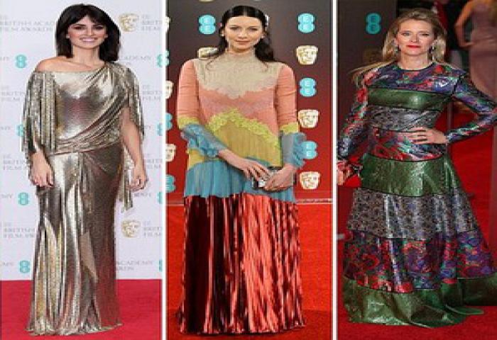 Emma Stone Berpijar Di Red Carpet BAFTA 2017